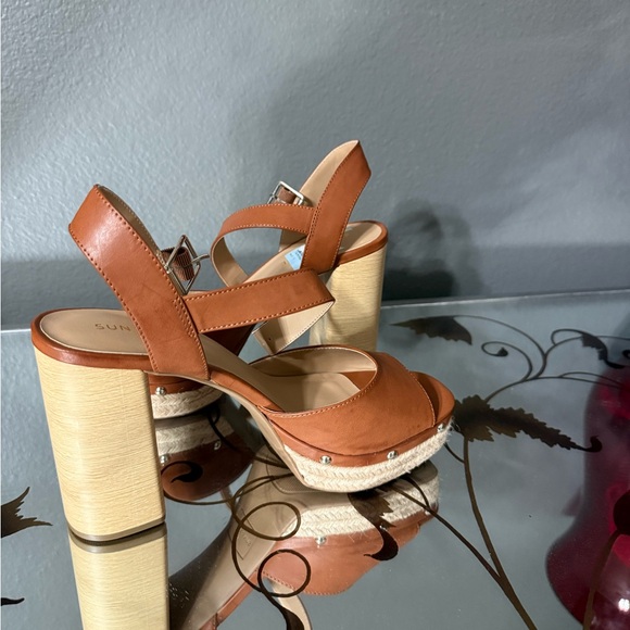 Sun & Stone Shoes - Chic Brown Platform Sandals
